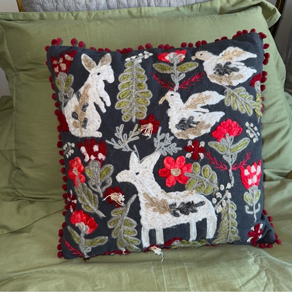 Pier 1 Holiday Accent Throw Pillow Home Decor Christmas Wool Blend Embroidered - Picture 2 of 5